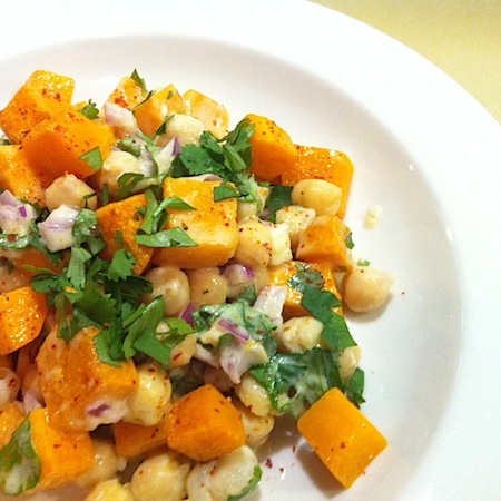 Lauwarmer Kürbis-Kichererbsensalat