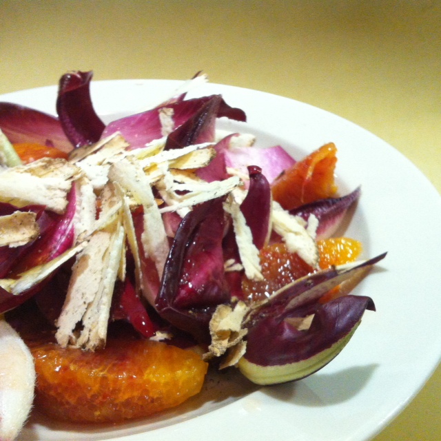 Radicchiosalat mit Blutorangen und Belper Knolle