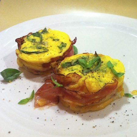 Eier im Speckkörbchen