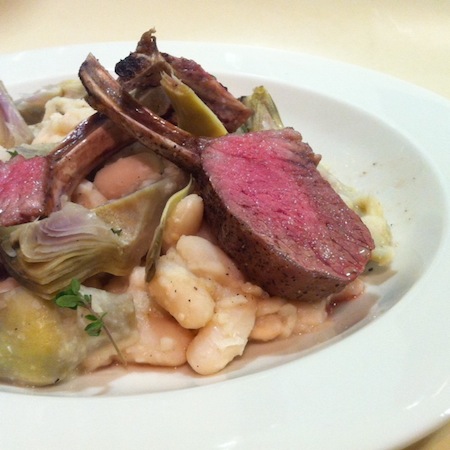 Lamm mit Cannellinibohnen und Artischocken