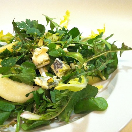 Löwenzahnsalat it Birnen und Jersey Blue