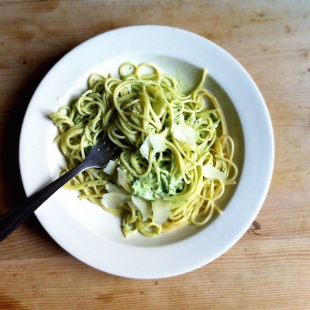 Spaghetti an Bärlauchsauce